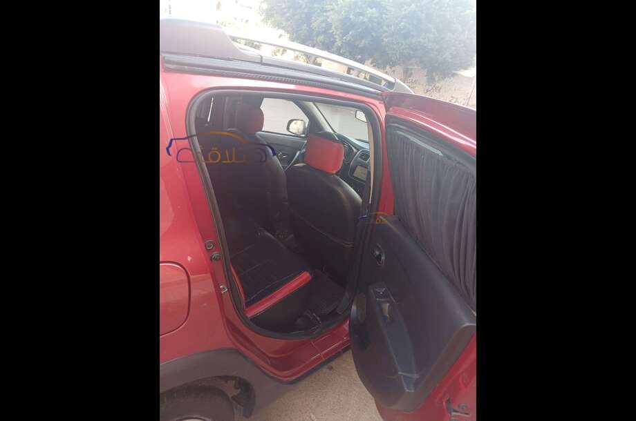 Sandero Step Way Renault Dark red