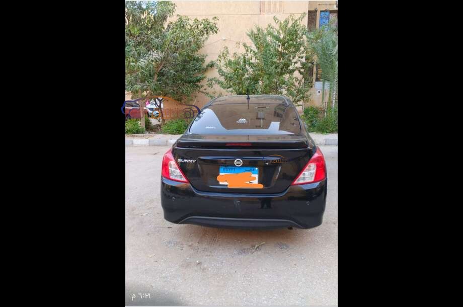 Sunny Nissan Black