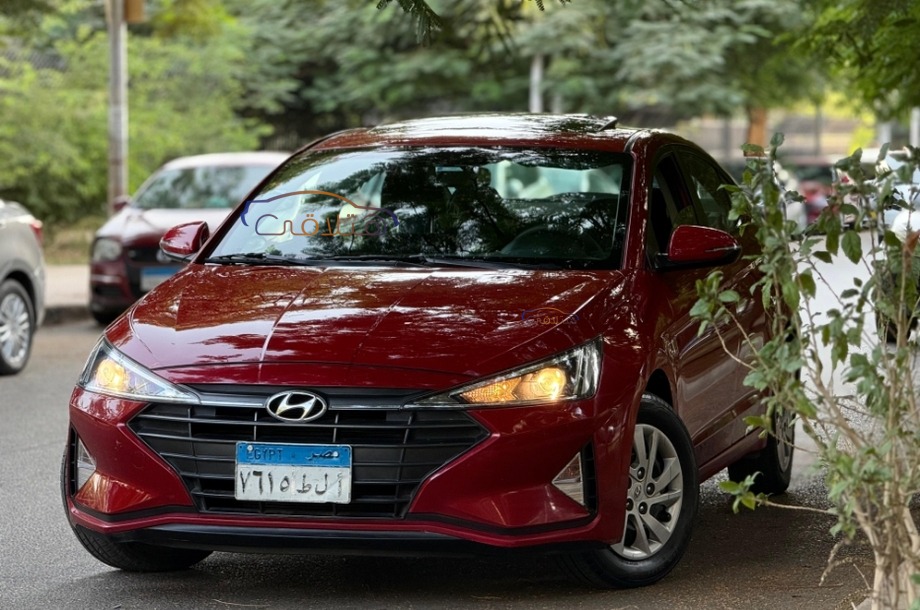 Elantra AD Hyundai احمر