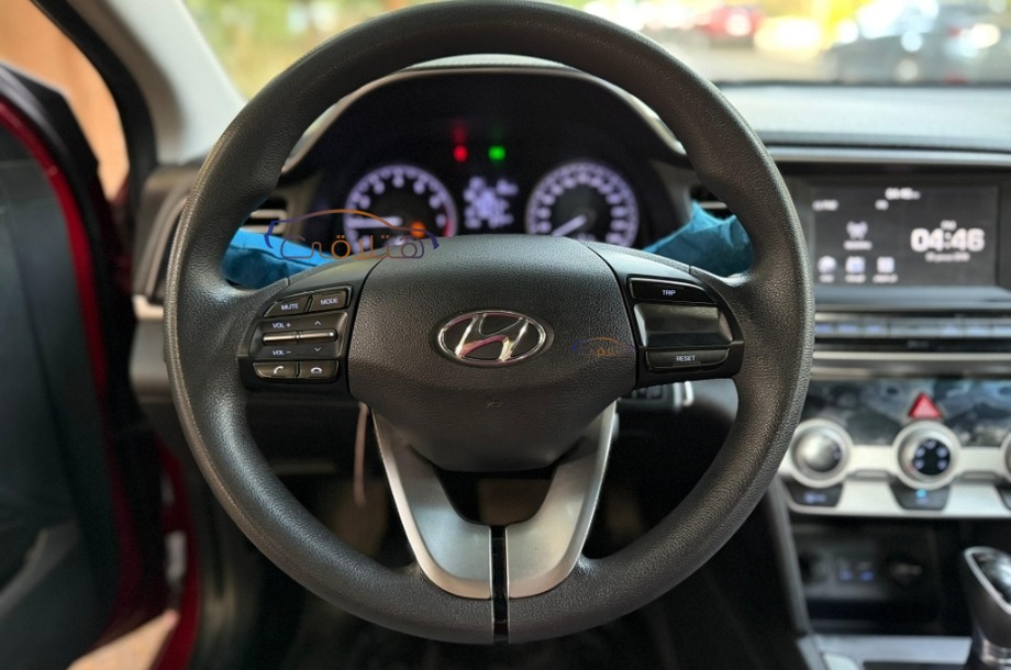 Elantra AD Hyundai احمر