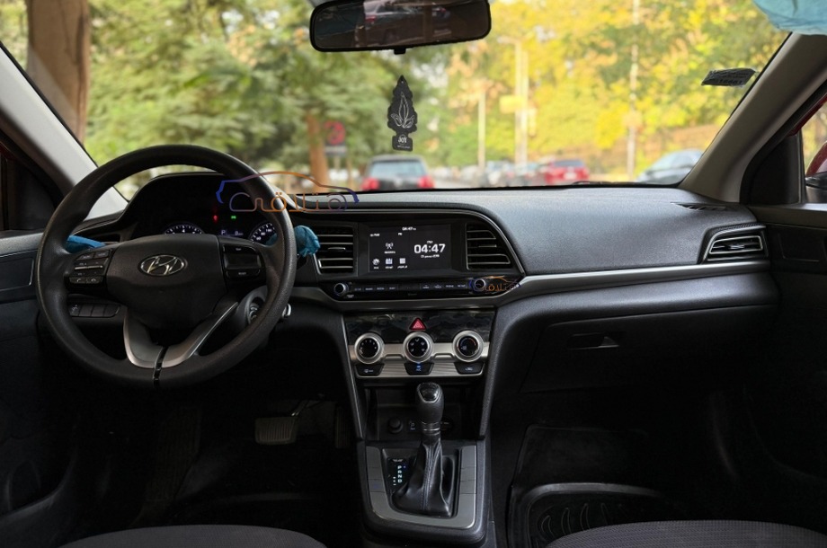 Elantra AD Hyundai احمر