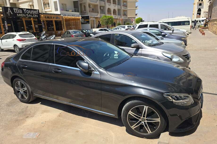 C 180 Mercedes بترولي