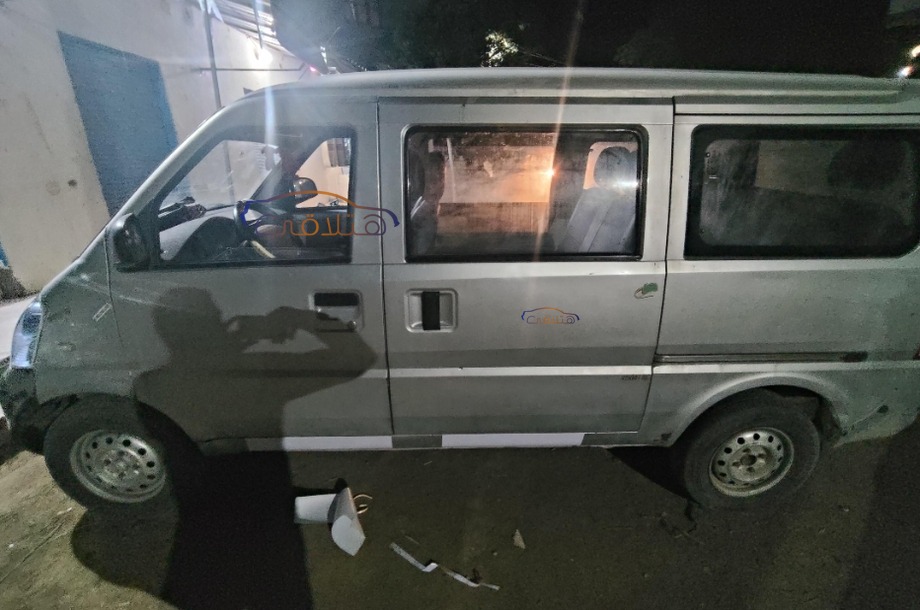 N300 Chevrolet فضي