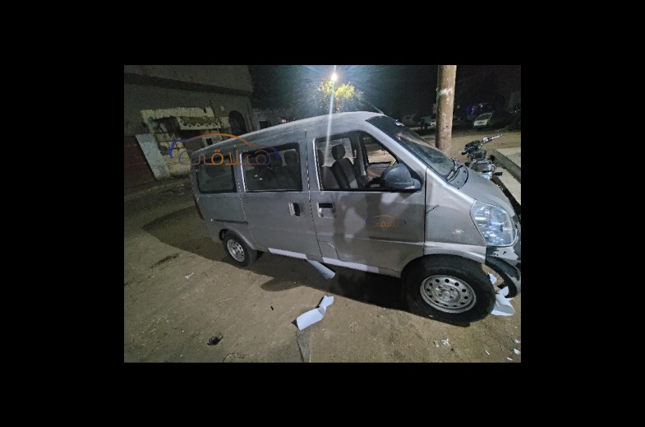 N300 Chevrolet فضي