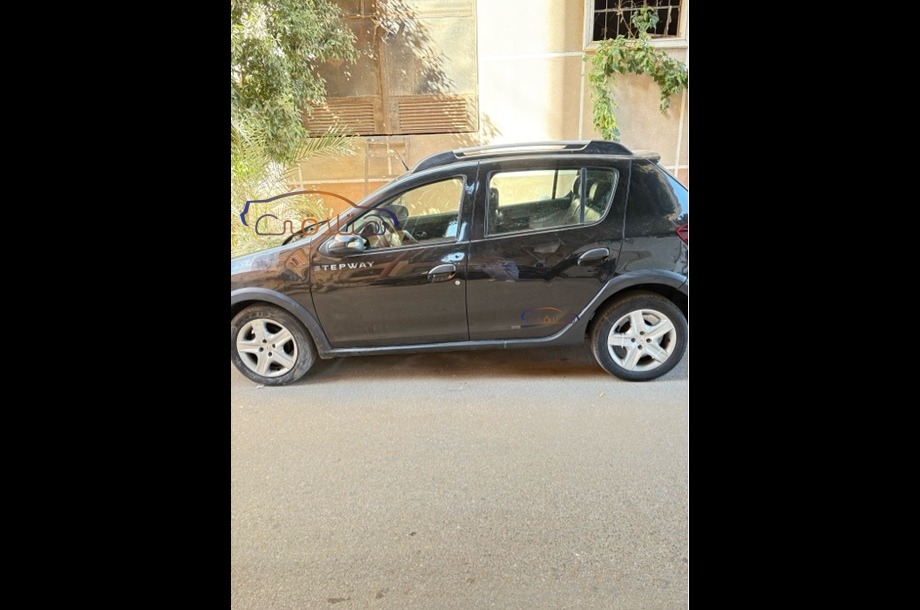 Sandero Step Way Renault أسود