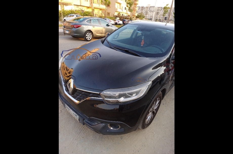 Kadjar Renault أسود