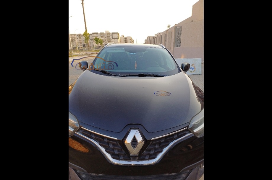 Kadjar Renault أسود