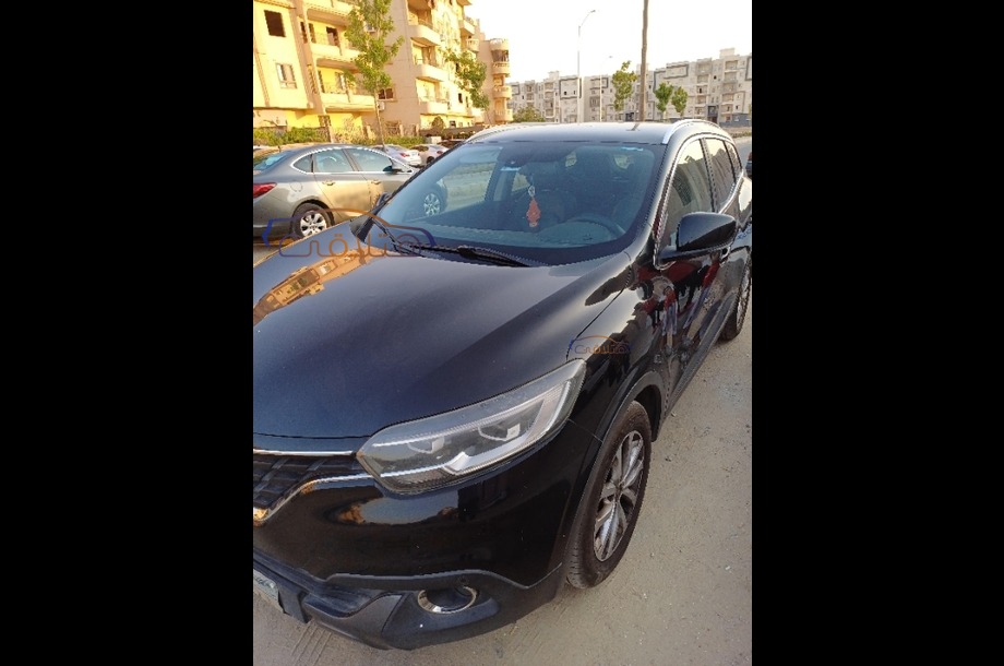 Kadjar Renault أسود