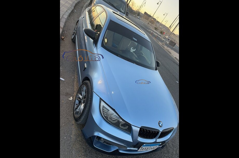 320 BMW أزرق