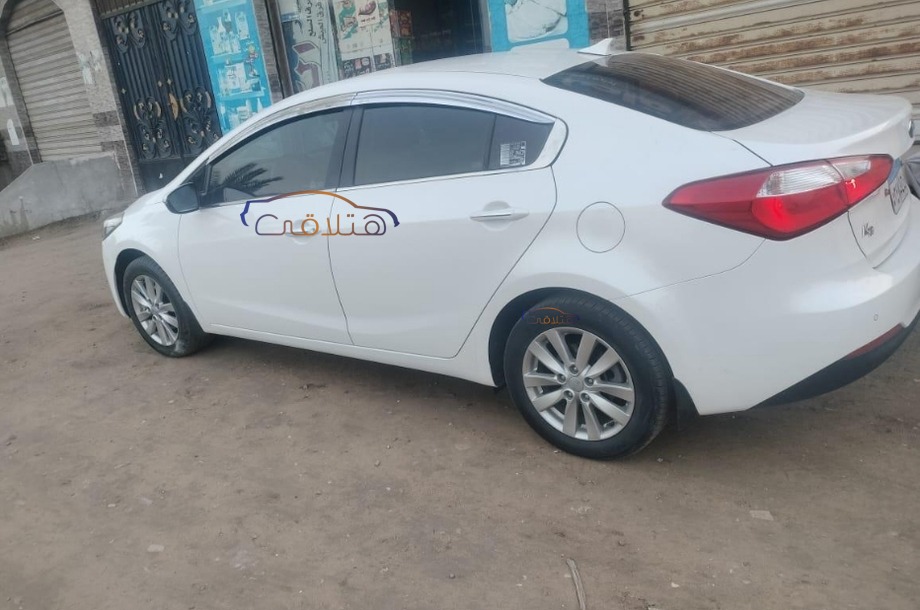 K3 Kia أبيض