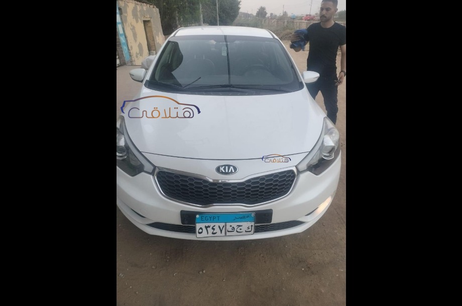 K3 Kia أبيض