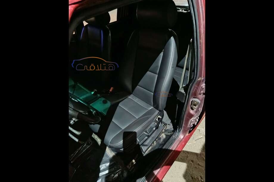 Shahin Fiat احمر غامق