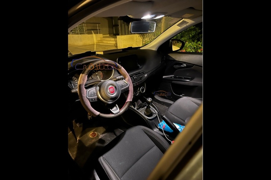 Tipo Fiat الأزرق الداكن