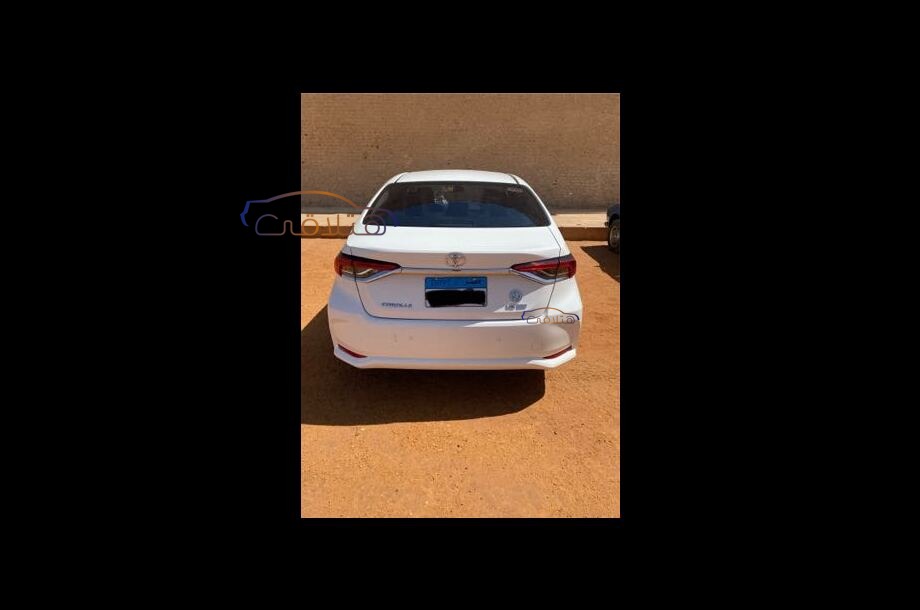 Corolla Toyota أبيض