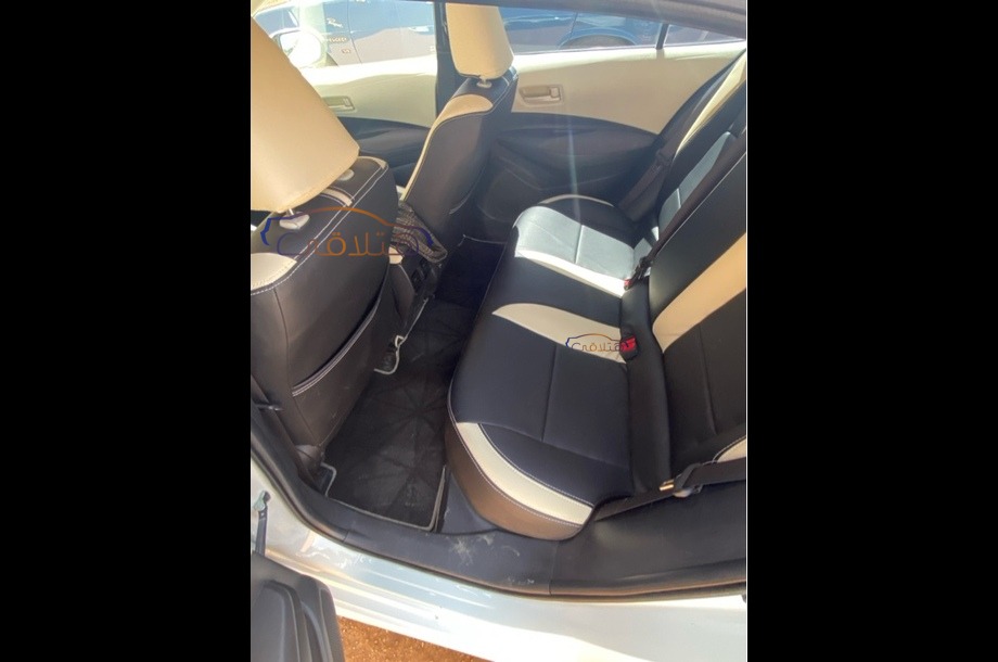 Corolla Toyota أبيض