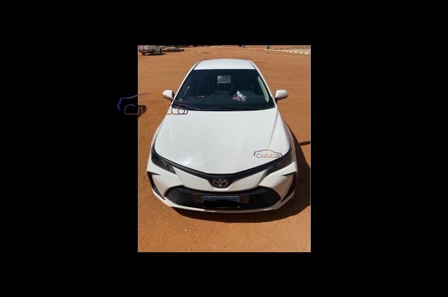 Corolla Toyota أبيض