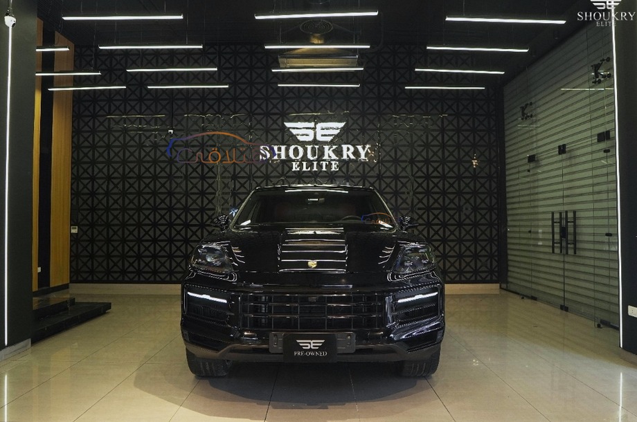 Cayenne Porsche Black