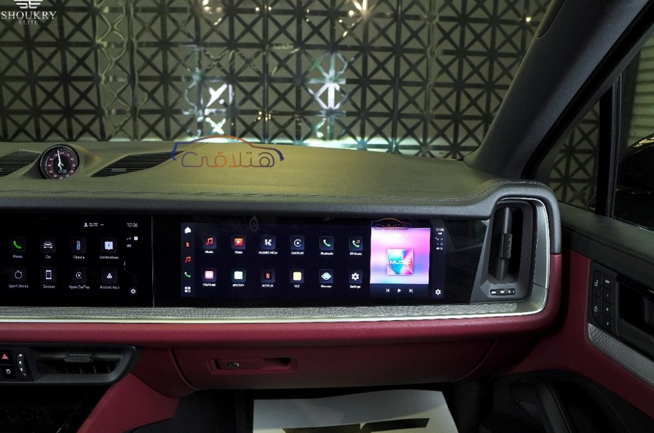 Cayenne Porsche Black