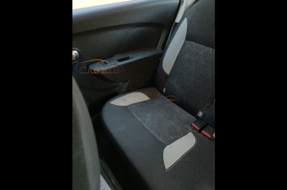 Sandero Step Way Renault أسود