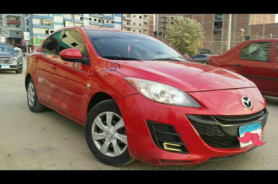 Mazda 3 Mazda احمر