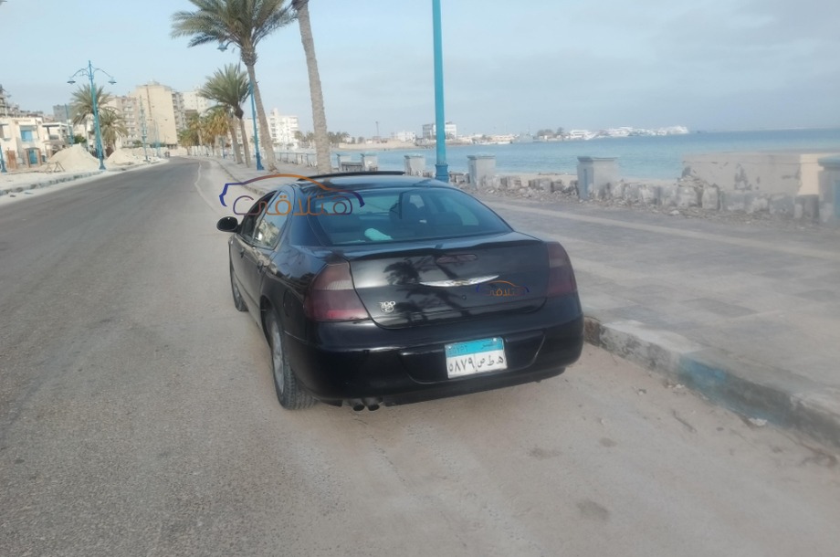 M300 Chrysler أسود