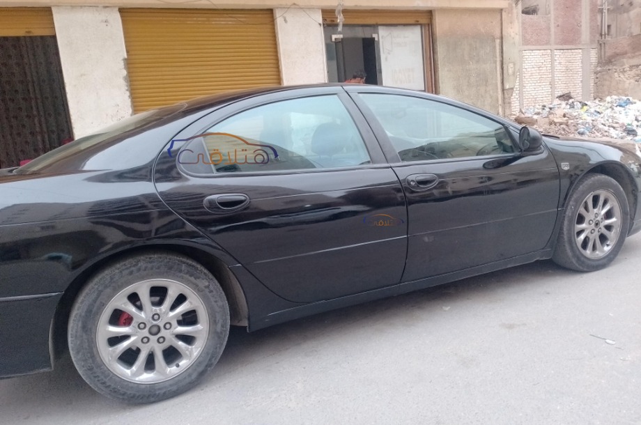 M300 Chrysler أسود