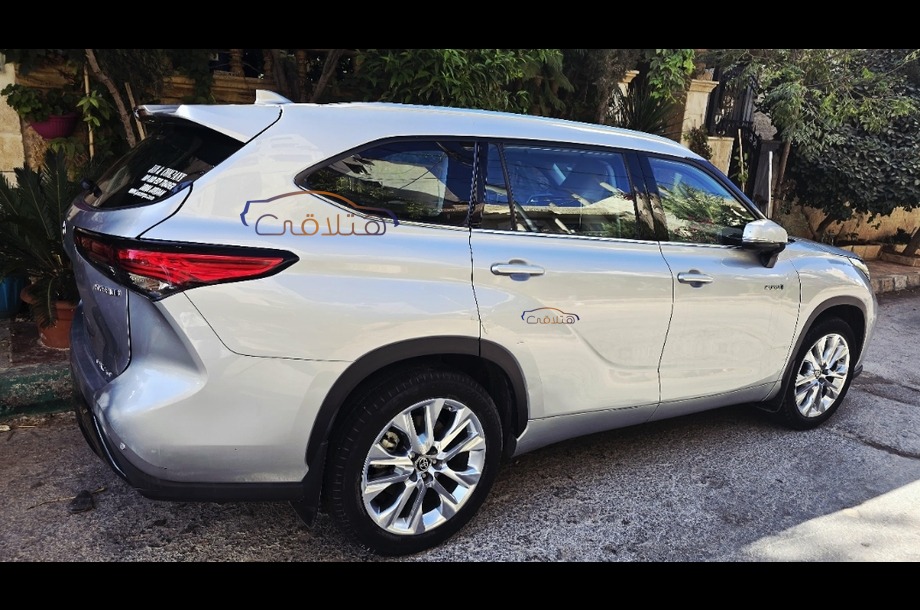 Highlander Toyota رمادي