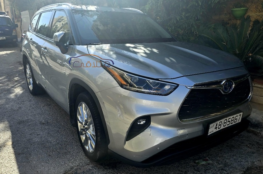 Highlander Toyota رمادي