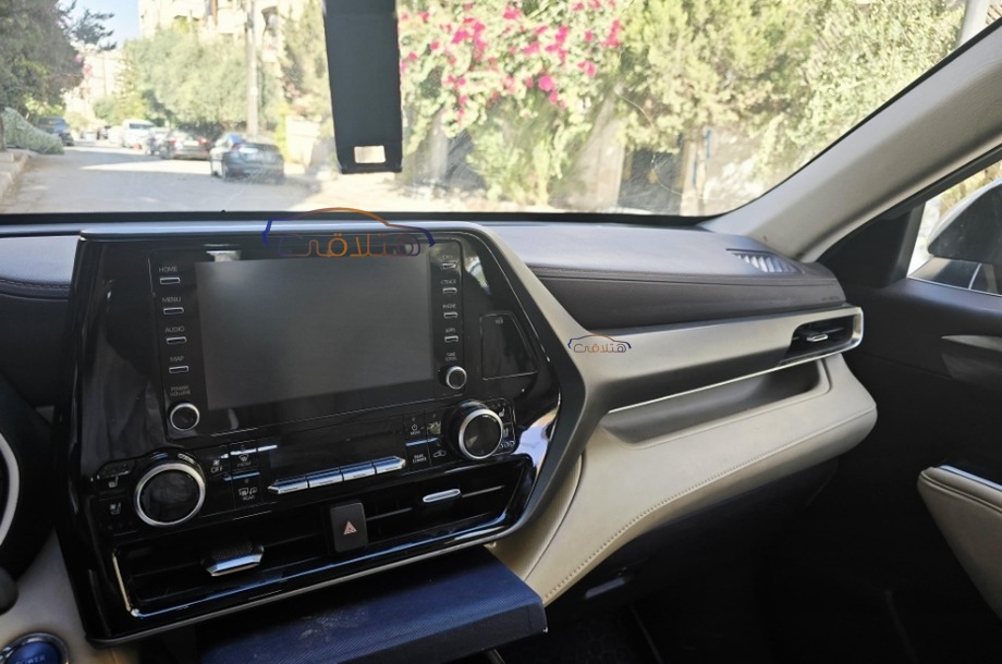 Highlander Toyota رمادي