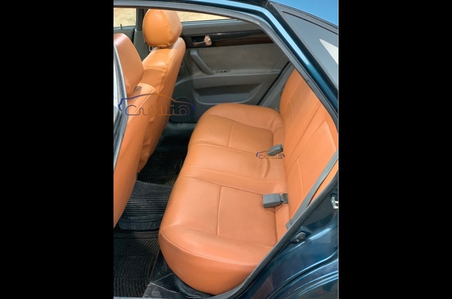 Optra Chevrolet الأزرق الداكن