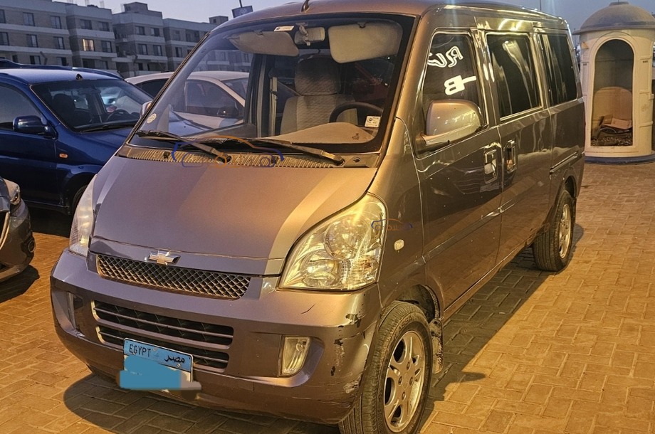 N300 Chevrolet فضي