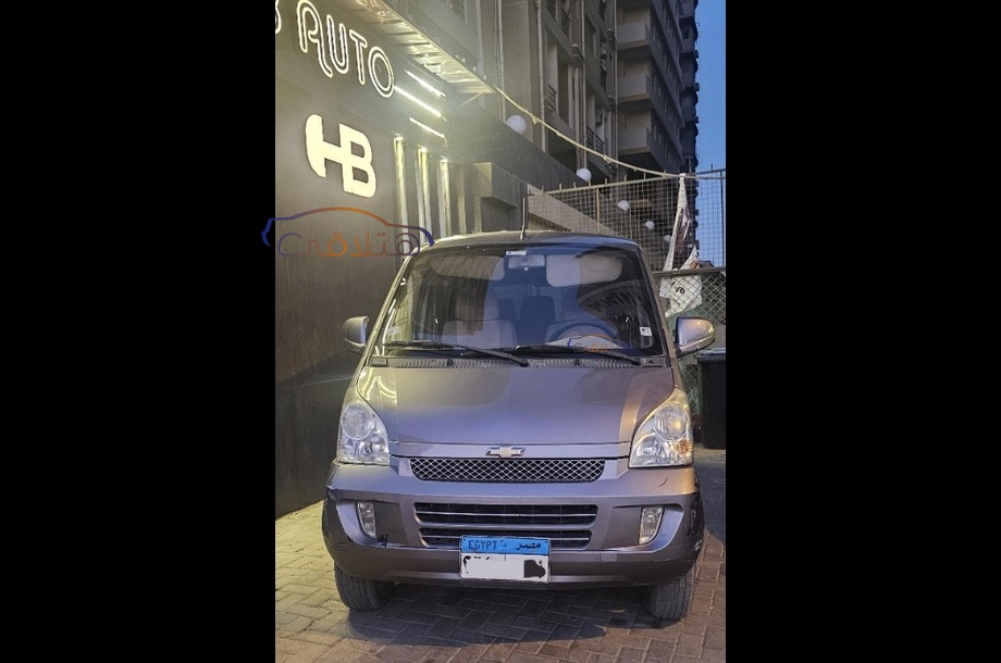 N300 Chevrolet فضي