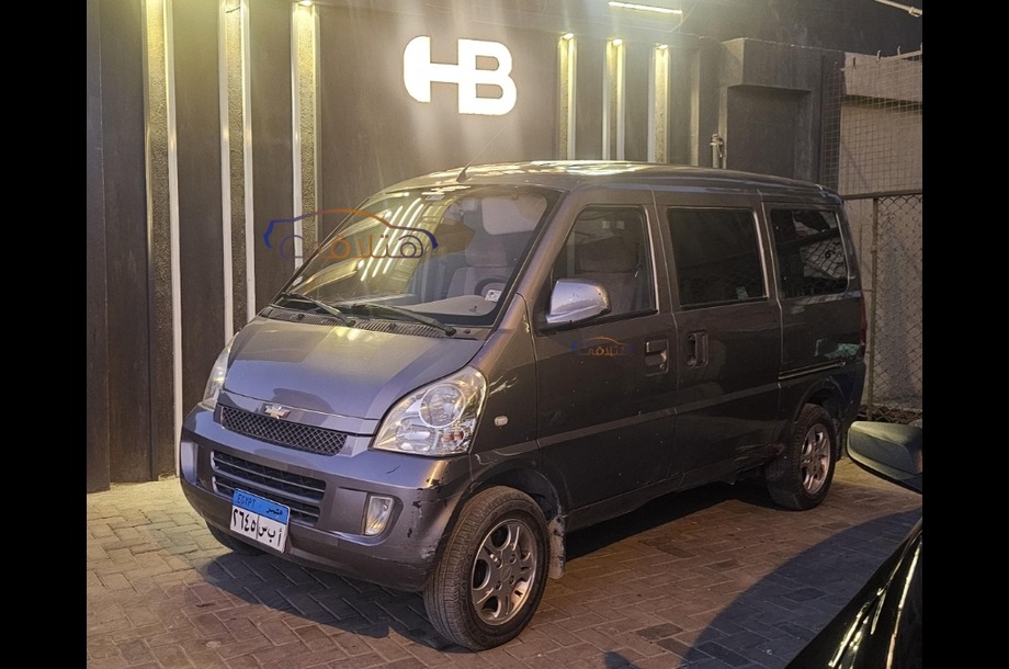 N300 Chevrolet فضي