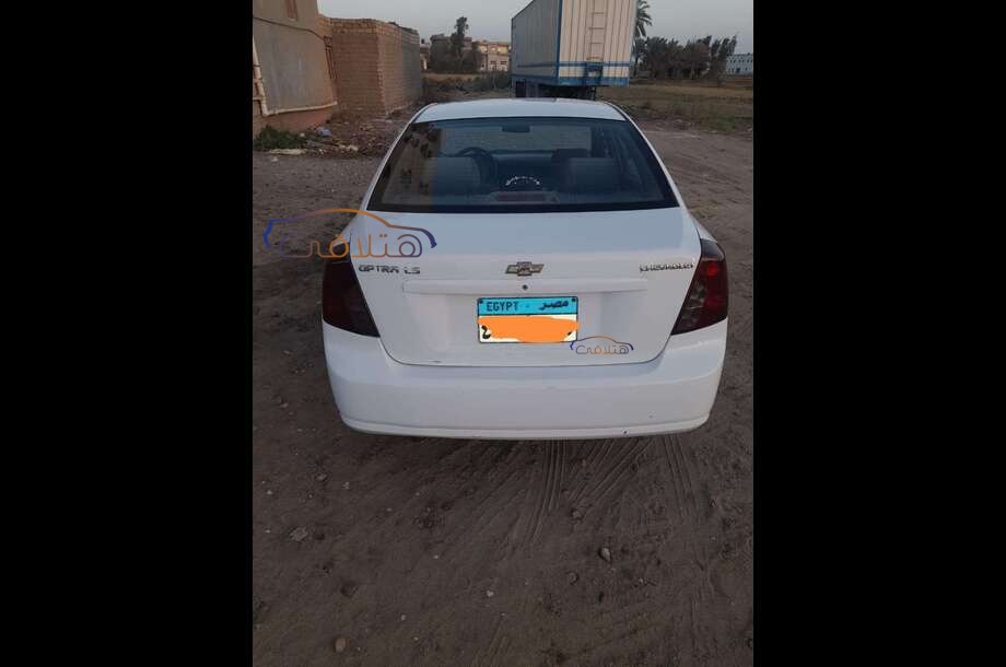 Optra Chevrolet White