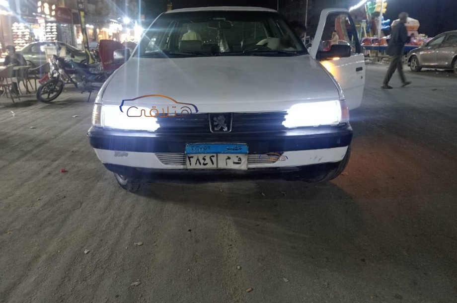 405 Peugeot أبيض