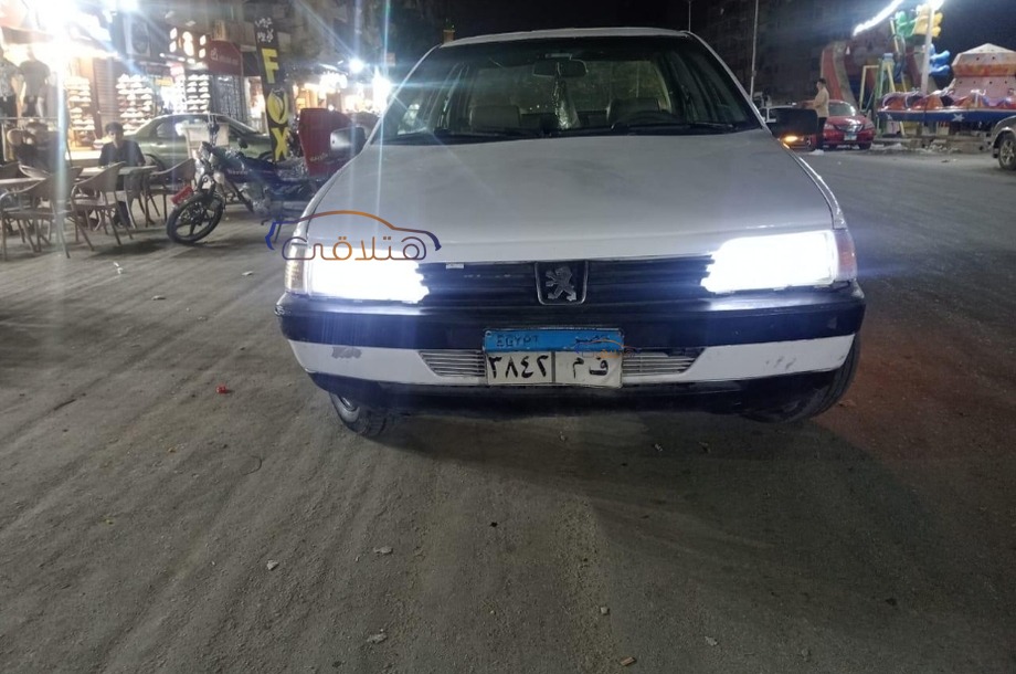 405 Peugeot أبيض