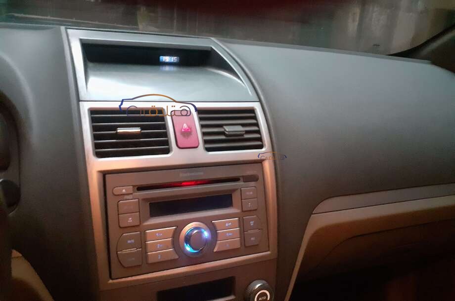 Emgrand 7 Geely أبيض