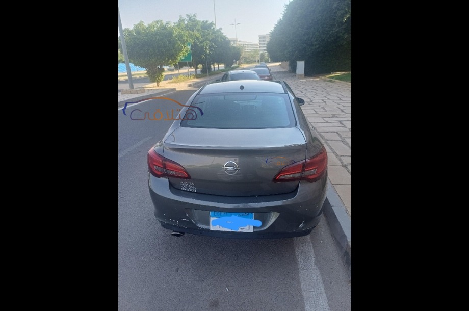 Astra Opel رمادي
