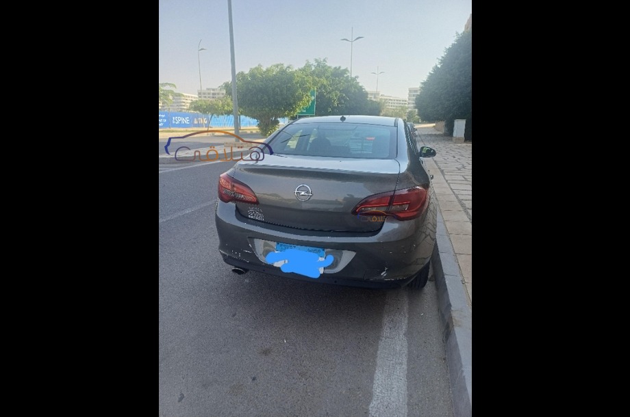 Astra Opel رمادي