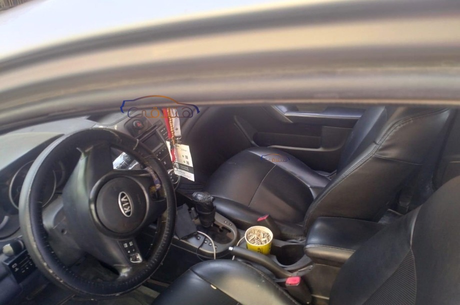 Cerato Kia فضي