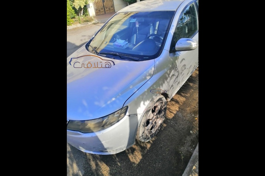 Cerato Kia فضي