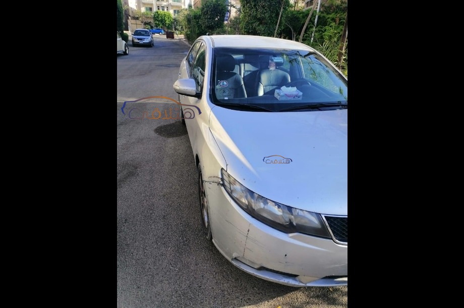 Cerato Kia فضي