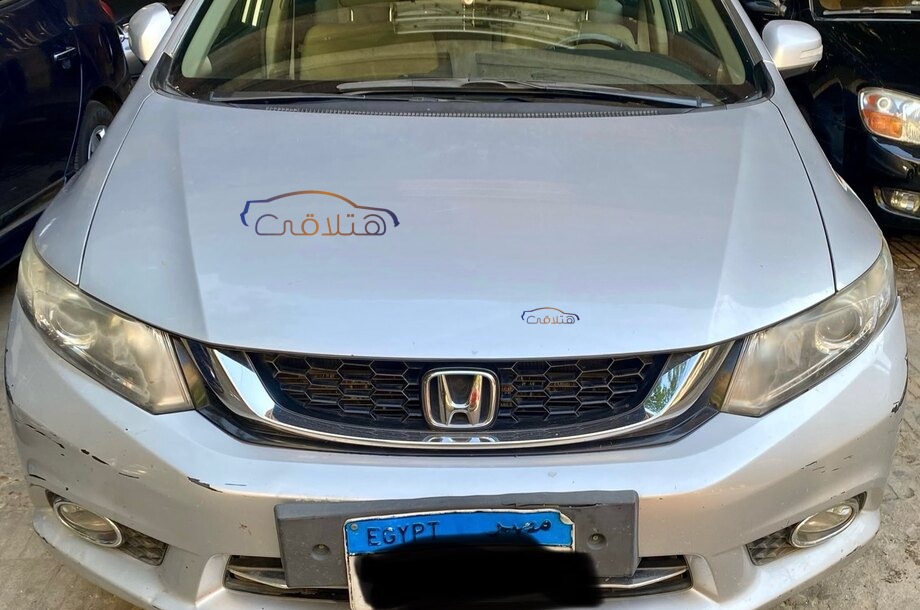 Civic Honda فضي