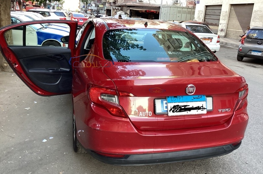 Tipo Fiat Dark red