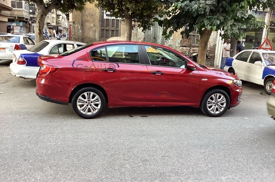 Tipo Fiat Dark red