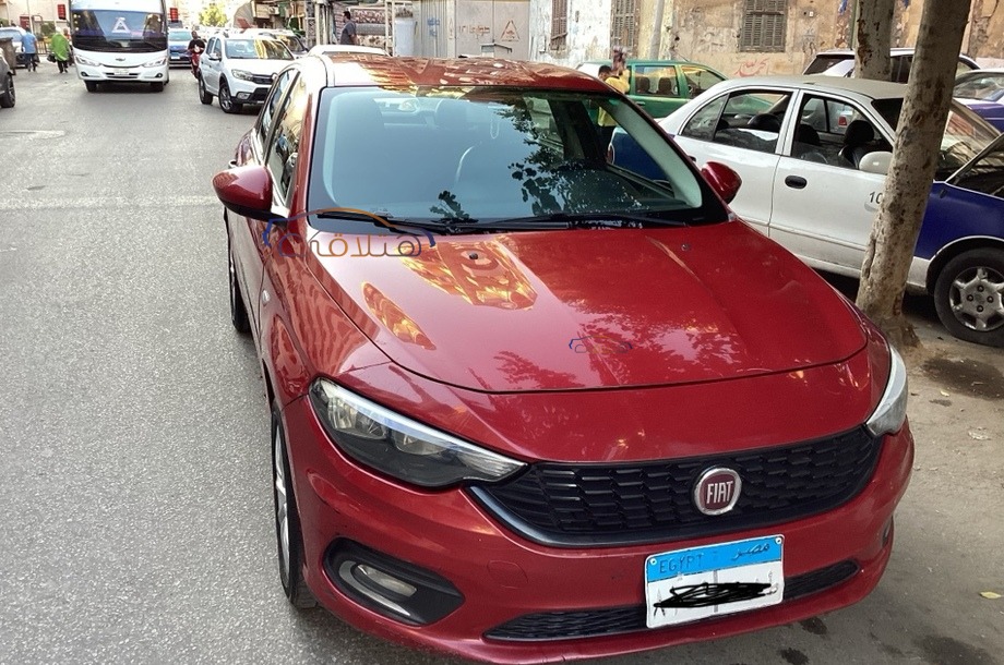 Tipo Fiat Dark red