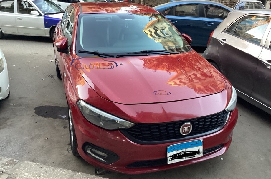 Tipo Fiat Dark red