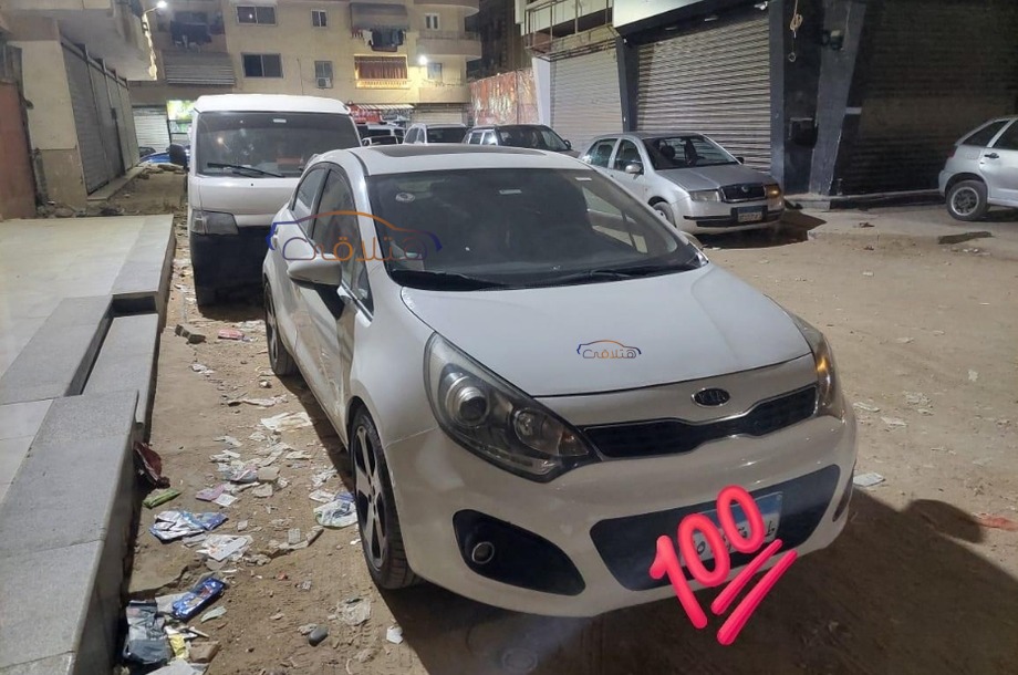 Rio Kia أبيض