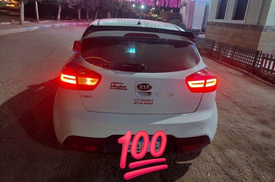 Rio Kia أبيض
