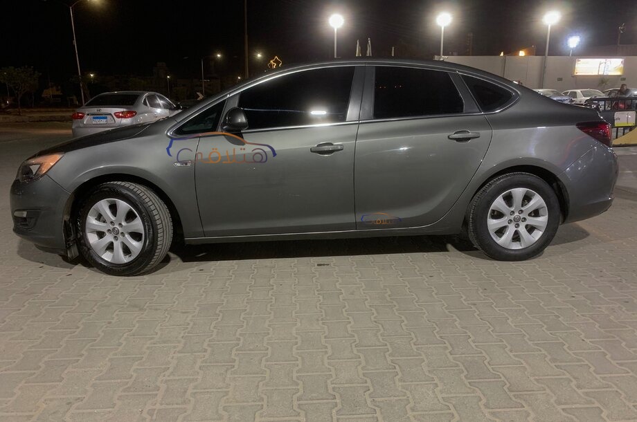 Astra Opel رمادي